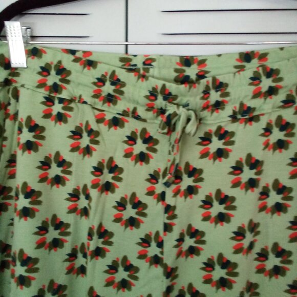VERA BRADLEY XL PAJAMA BOTTOMS WREATH PATTERN RED LIGHT GREEN JOGGER 100% COTTON - Picture 2 of 7